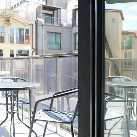 Todorovi аpartments * فارنا