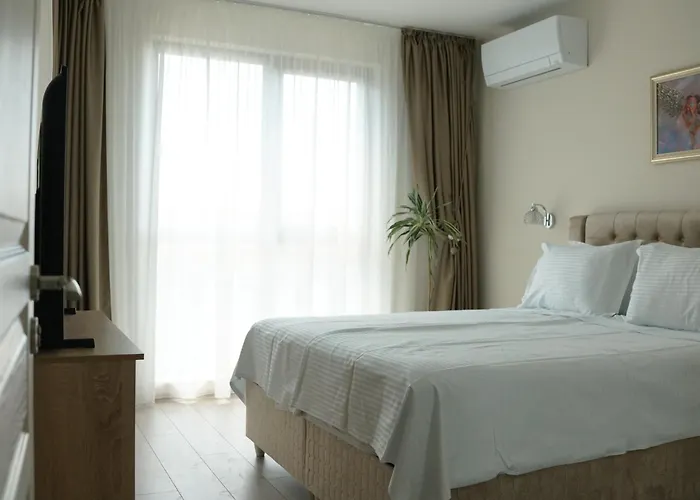 Todorovi аpartments * فارنا